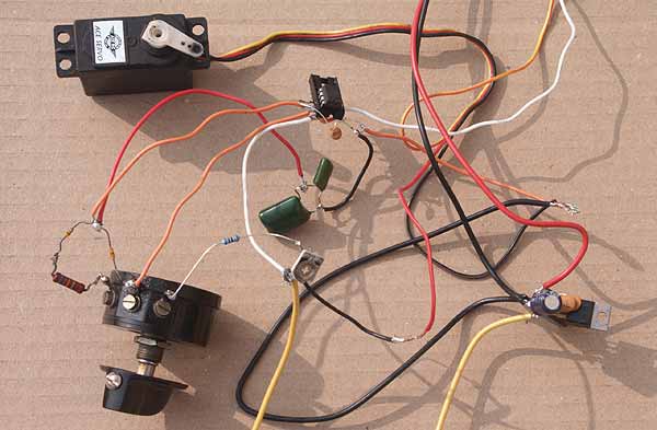 My initial 80m servo controller circuit