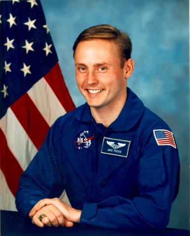 Astronaut Bio: Edward Michael 