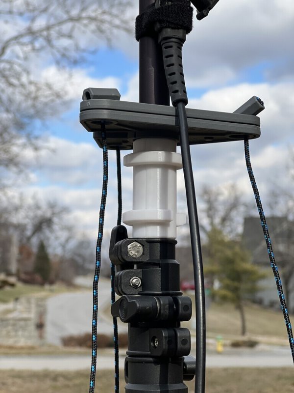MastwerksGuyplatesAtBuddipoleMast
