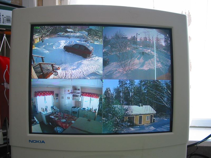 PC monitor 4 cameras