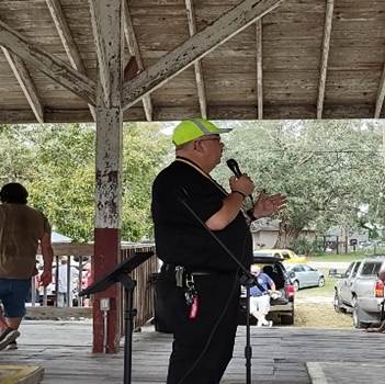 A person wearing a hard hat

AI-generated content may be incorrect.