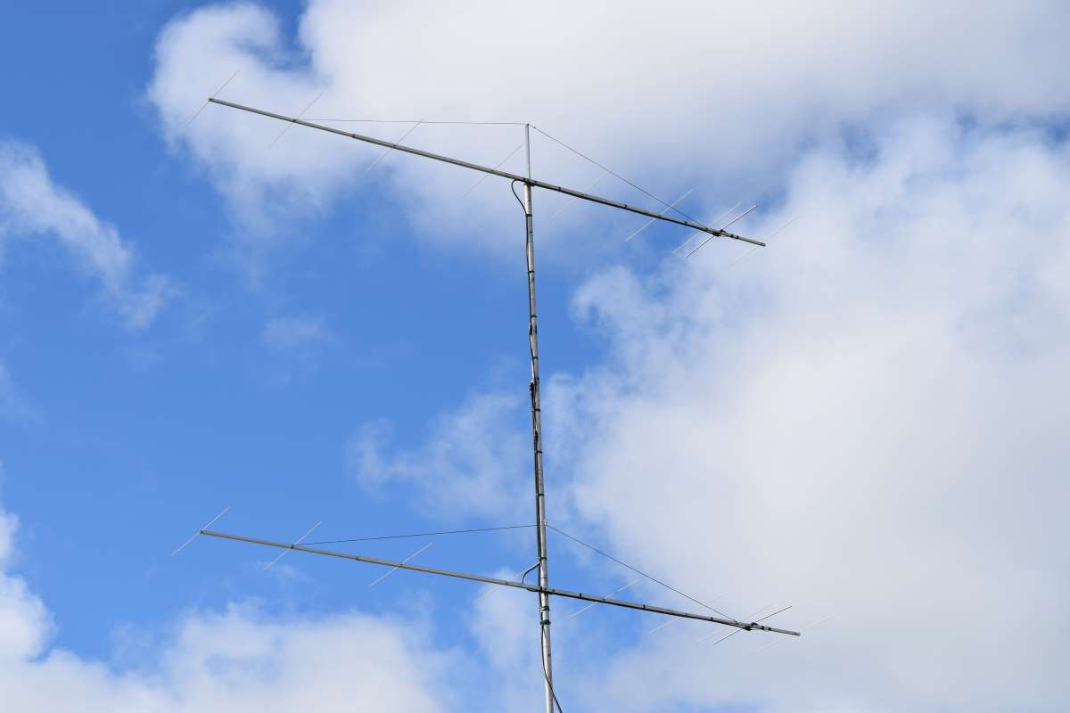 9-over-9 2m antenna array